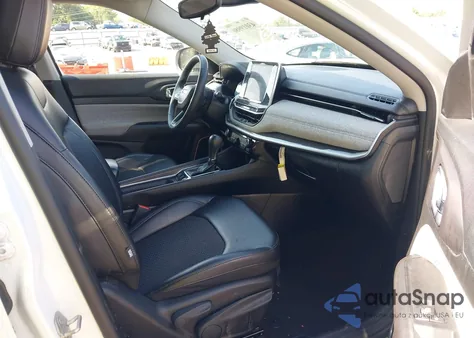 2022 Jeep Compass Latitude Fwd z USA, uszkodzony, nr VIN 3C4NJCBB6NT166343